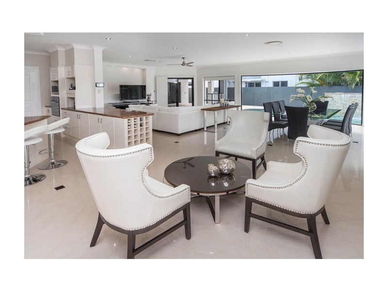 100 The Peninsula, Helensvale QLD 4212