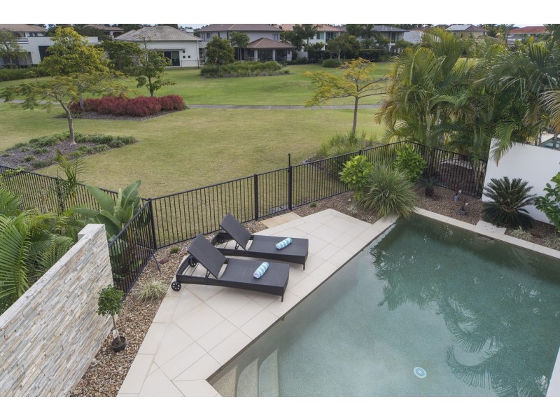 2549 Gowrie Way, Hope Island QLD 4212