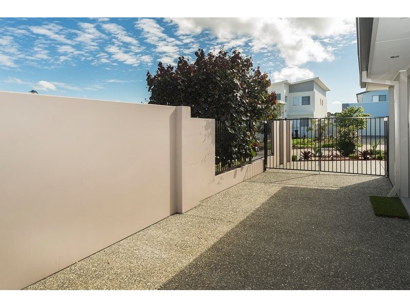 10 Keelson Crescent, Hope Island QLD 4212