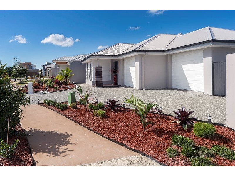10 Keelson Crescent, Hope Island QLD 4212