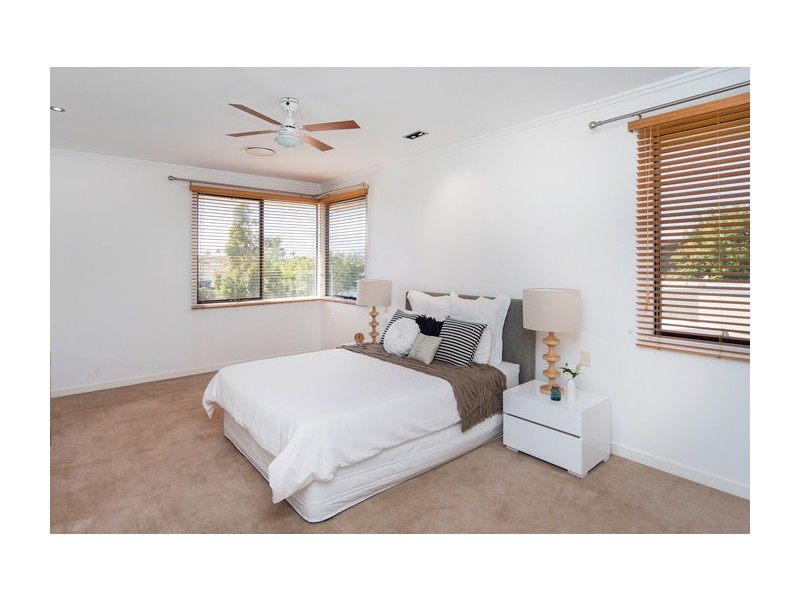 6091 Lugano Drive, Hope Island QLD 4212