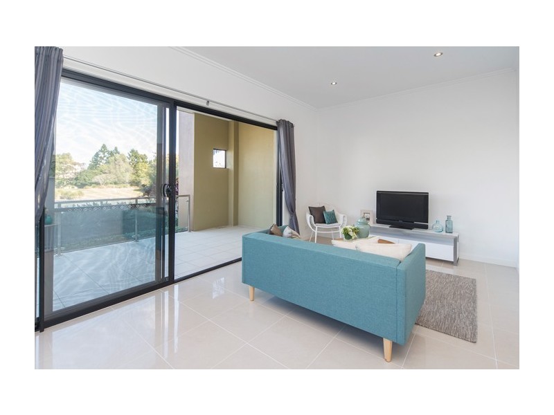 6091 Lugano Drive, Hope Island QLD 4212