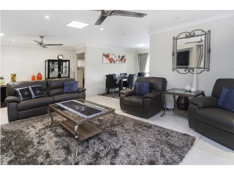 2/138 Oxley Drive, Paradise Point QLD 4216