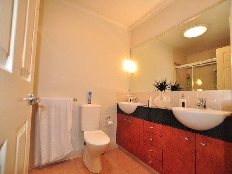 8852 Magnolia Drive, Hope Island QLD 4212