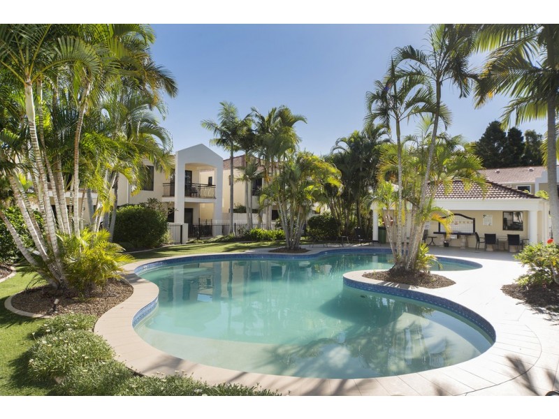 8852 Magnolia Drive, Hope Island QLD 4212