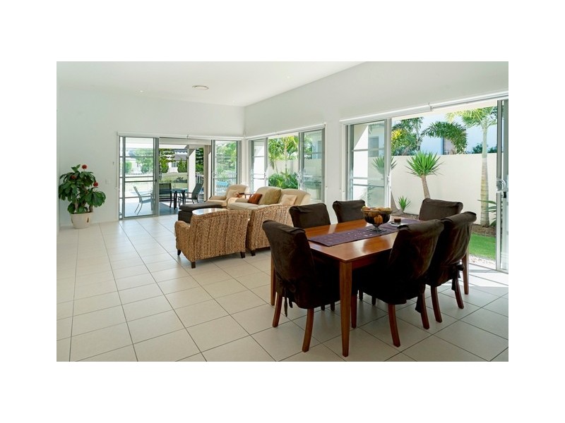 2809 Gracemere Circuit East, Hope Island QLD 4212