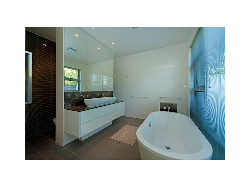 2809 Gracemere Circuit East, Hope Island QLD 4212