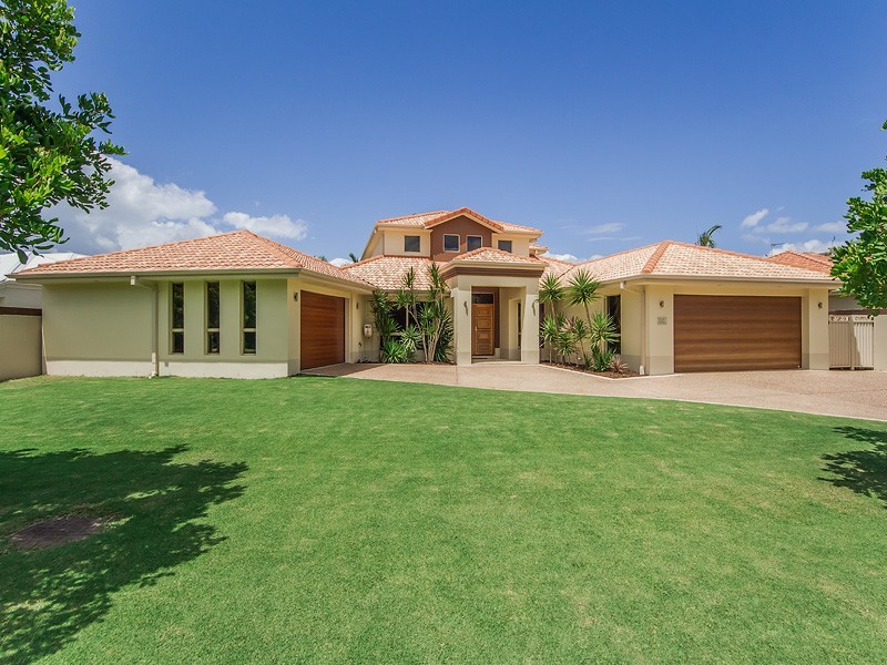 32 Calmwater Crescent, Helensvale QLD 4212
