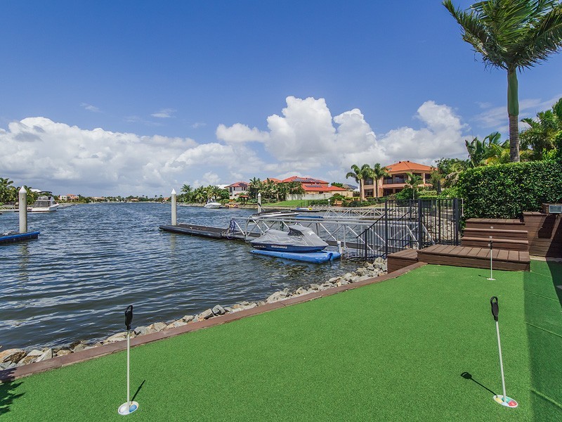 32 Calmwater Crescent, Helensvale QLD 4212