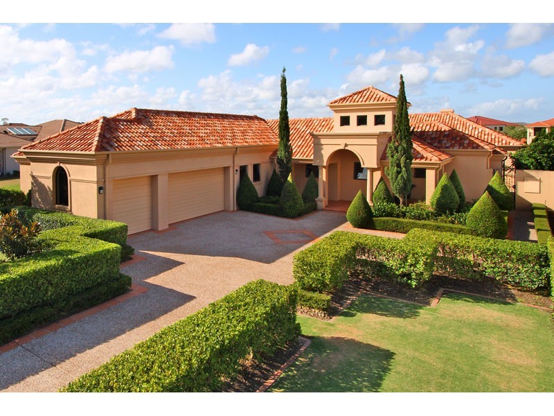 3106 Riverleigh Drive, Hope Island QLD 4212