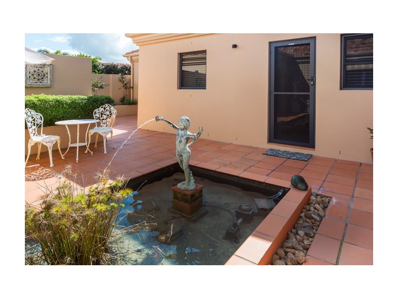 3106 Riverleigh Drive, Hope Island QLD 4212