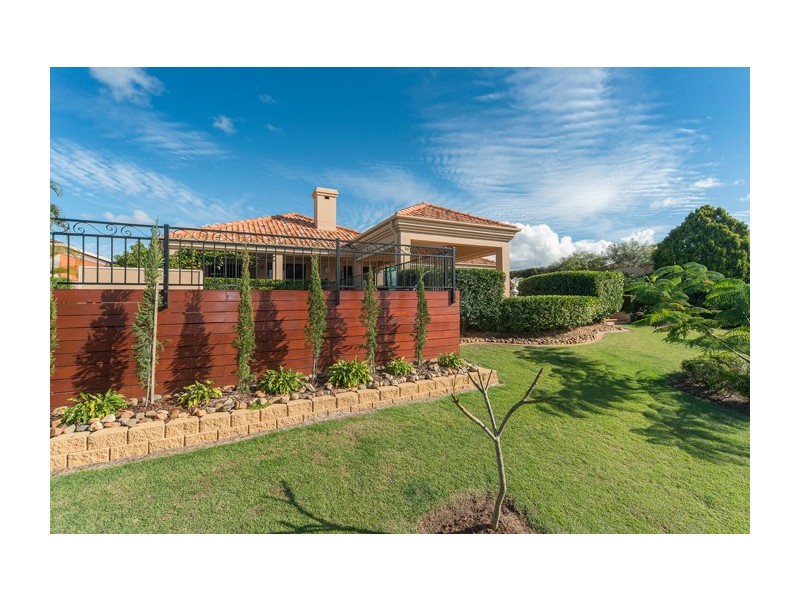 3106 Riverleigh Drive, Hope Island QLD 4212