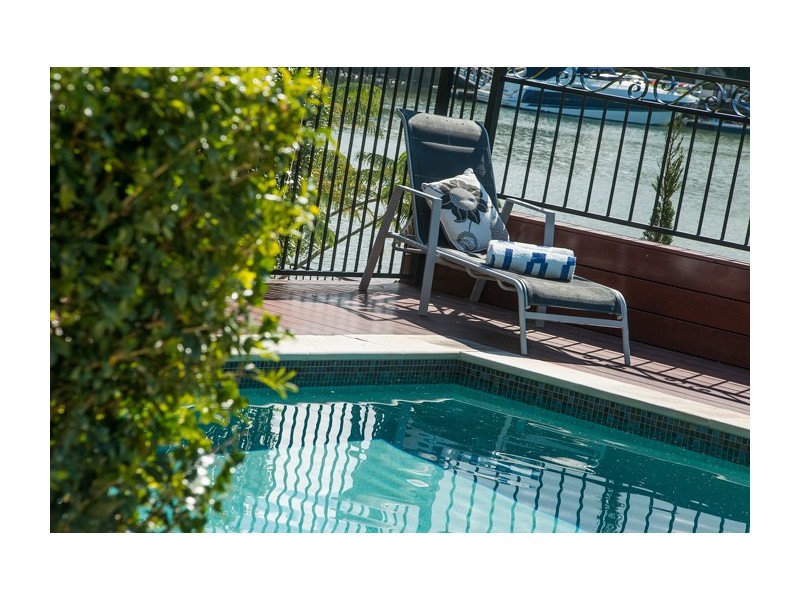 3106 Riverleigh Drive, Hope Island QLD 4212