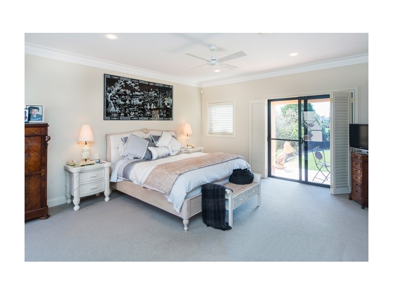 3106 Riverleigh Drive, Hope Island QLD 4212