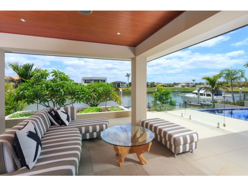 2206 Taromeo Court, Hope Island QLD 4212