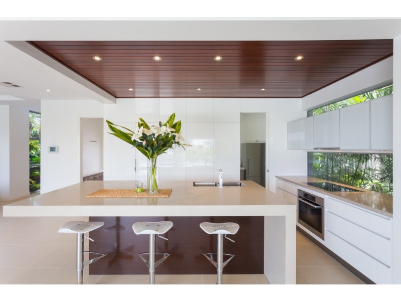 2206 Taromeo Court, Hope Island QLD 4212