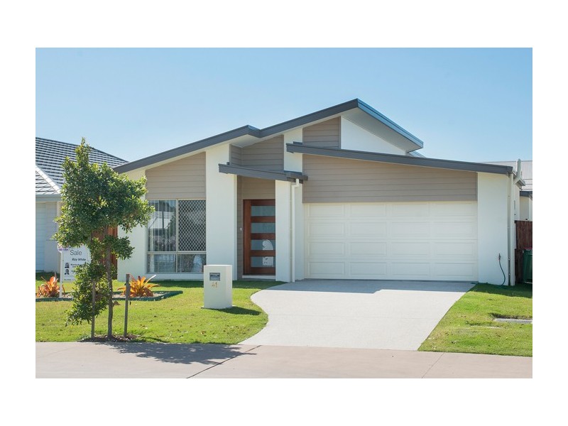41 Azure Way, Hope Island QLD 4212