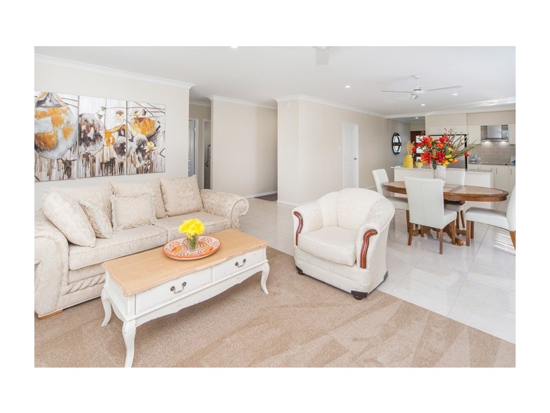 41 Azure Way, Hope Island QLD 4212