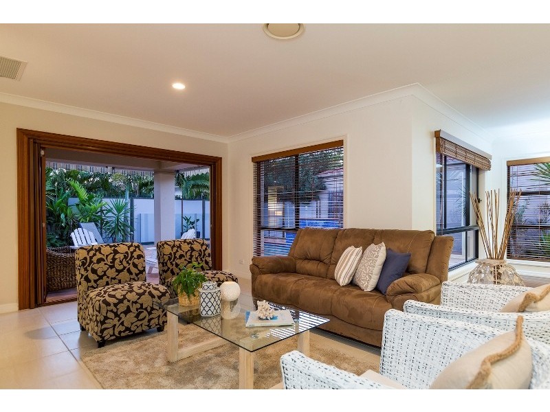 2021 Gracemere Gardens Circuit, Hope Island QLD 4212