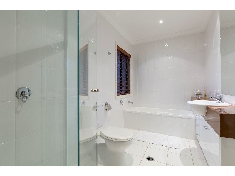 2021 Gracemere Gardens Circuit, Hope Island QLD 4212