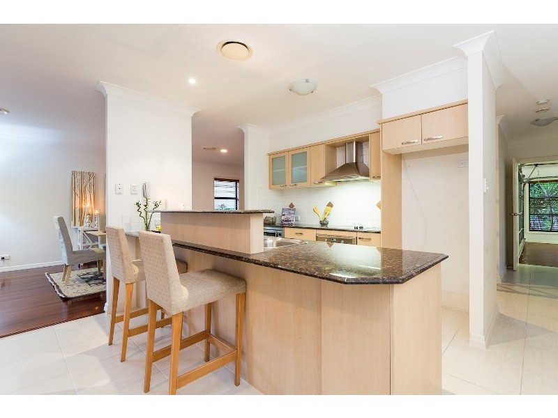 2021 Gracemere Gardens Circuit, Hope Island QLD 4212