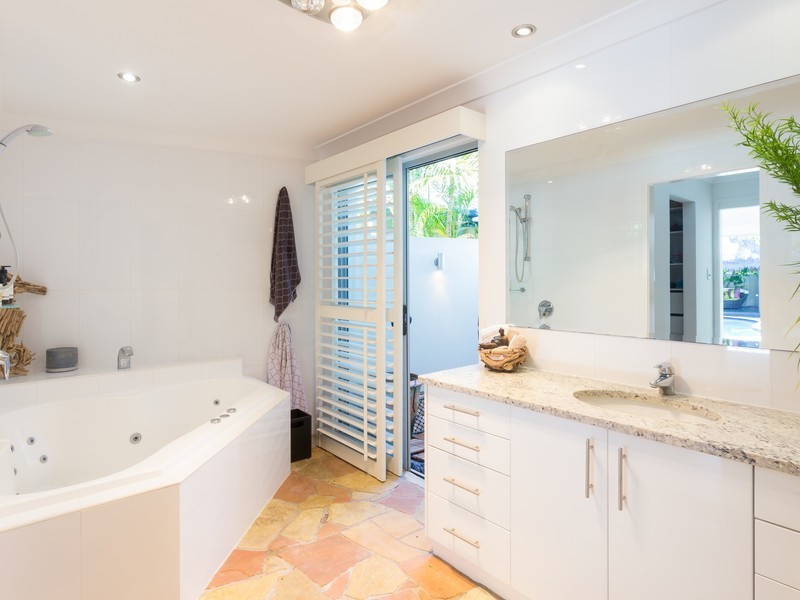 46 Lae Drive, Runaway Bay QLD 4216