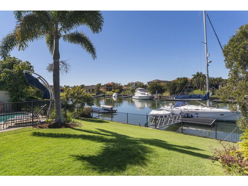 2142 Beaufort Way, Hope Island QLD 4212