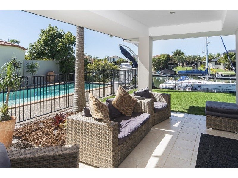 2142 Beaufort Way, Hope Island QLD 4212