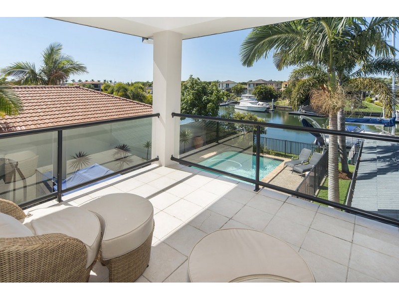 2142 Beaufort Way, Hope Island QLD 4212