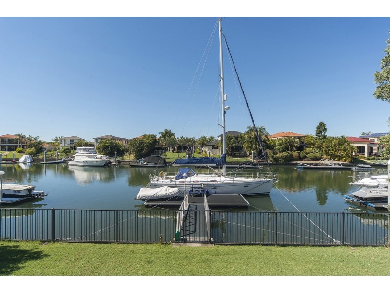 2142 Beaufort Way, Hope Island QLD 4212