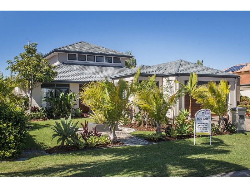 2142 Beaufort Way, Hope Island QLD 4212