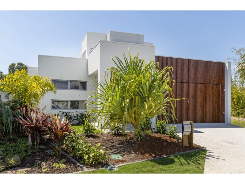 7814 Pavilions Close, Hope Island QLD 4212