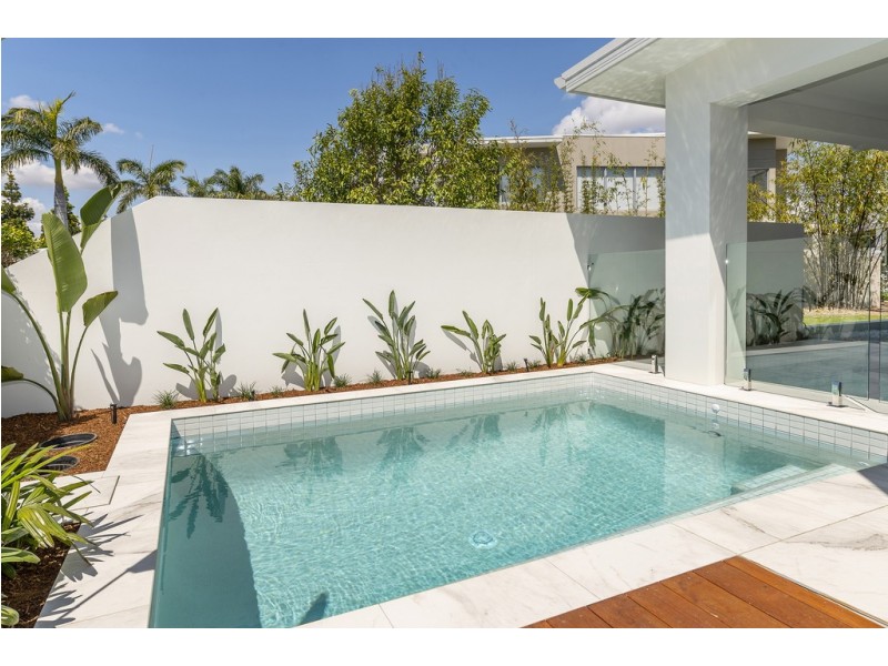 7814 Pavilions Close, Hope Island QLD 4212