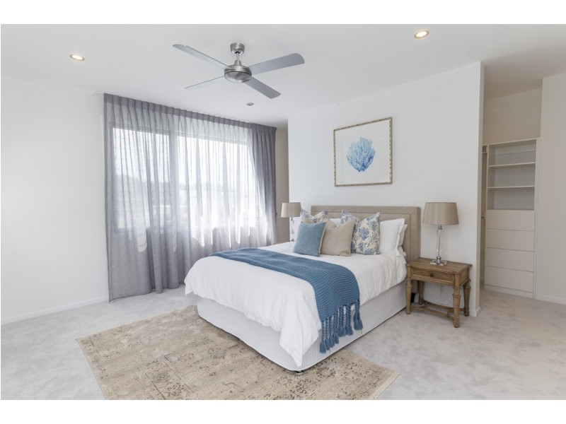 7814 Pavilions Close, Hope Island QLD 4212