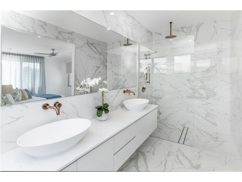 7814 Pavilions Close, Hope Island QLD 4212