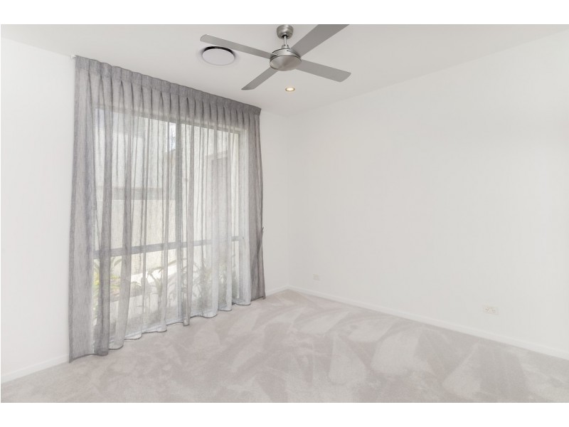 7814 Pavilions Close, Hope Island QLD 4212