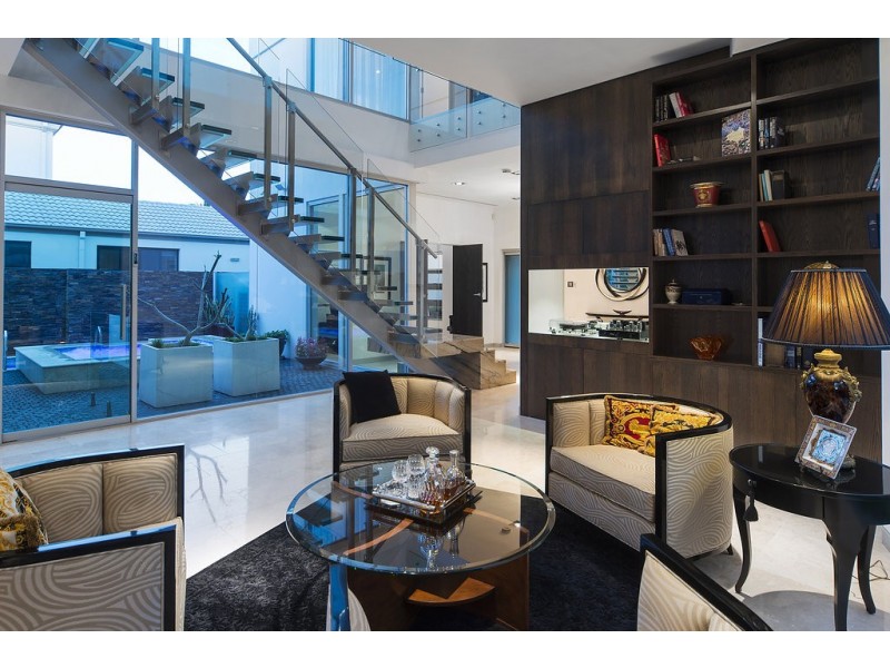 2160 Beaufort Way, Hope Island QLD 4212