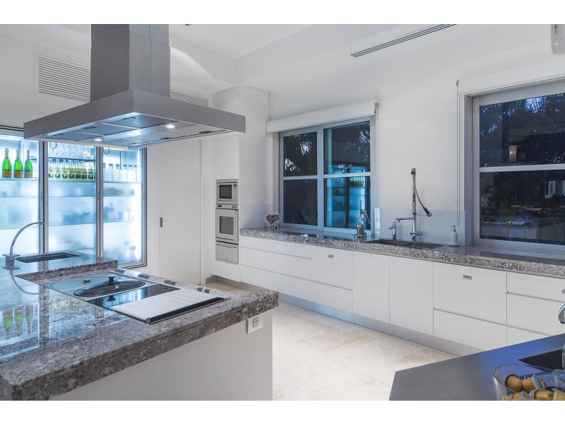 2160 Beaufort Way, Hope Island QLD 4212