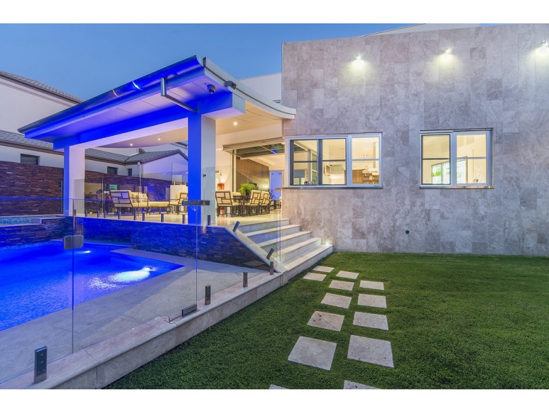 2160 Beaufort Way, Hope Island QLD 4212