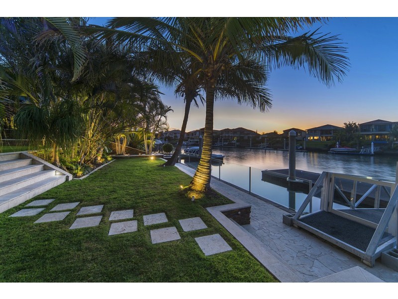 2160 Beaufort Way, Hope Island QLD 4212