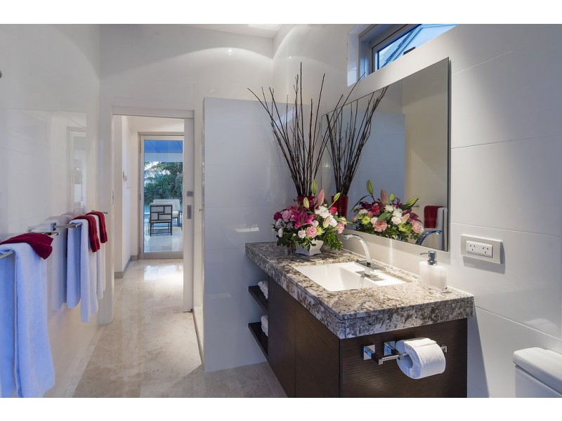 2160 Beaufort Way, Hope Island QLD 4212