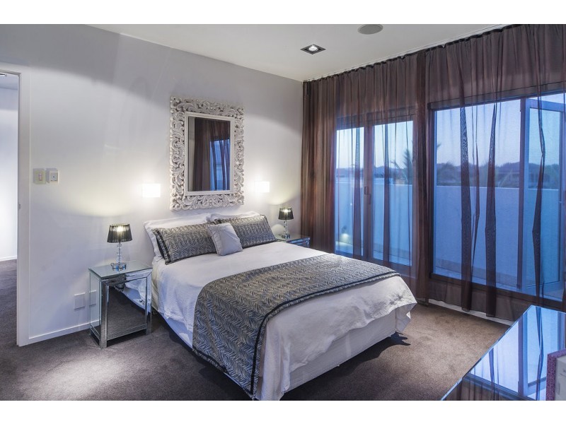 2160 Beaufort Way, Hope Island QLD 4212