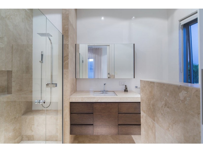 2160 Beaufort Way, Hope Island QLD 4212