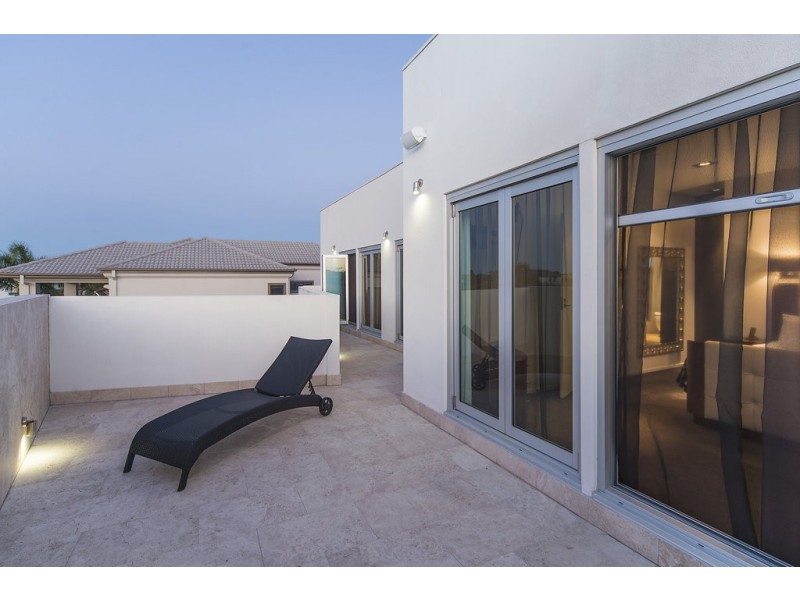 2160 Beaufort Way, Hope Island QLD 4212