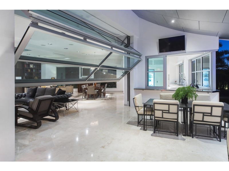 2160 Beaufort Way, Hope Island QLD 4212