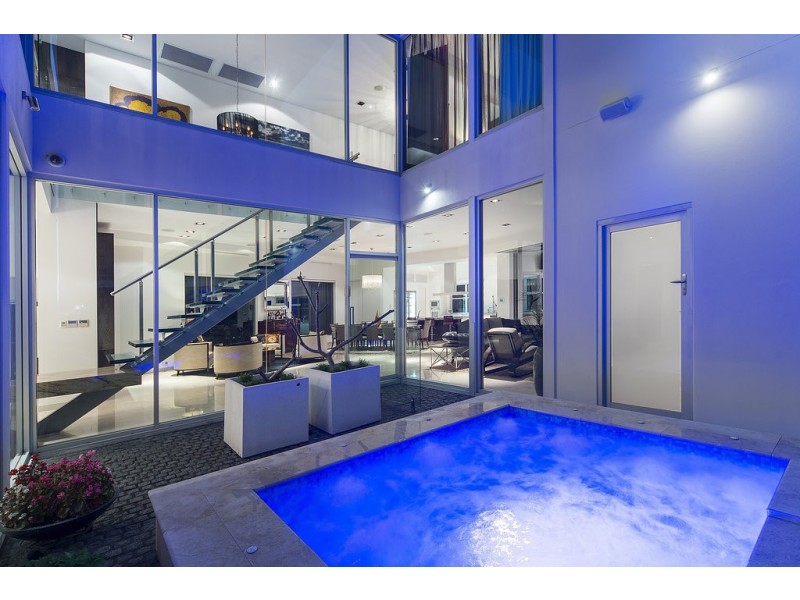 2160 Beaufort Way, Hope Island QLD 4212