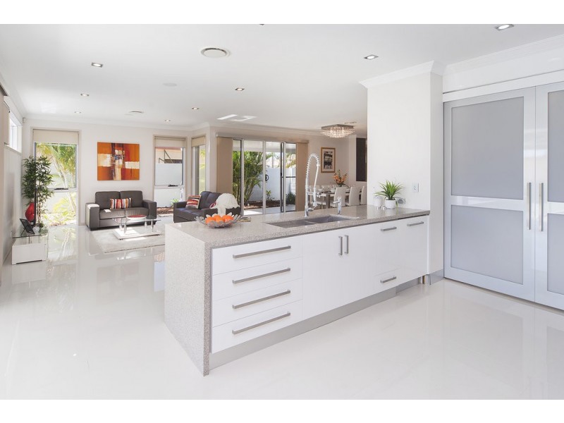 2130 Carlton Drive, Hope Island QLD 4212