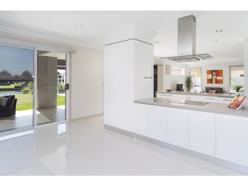 2130 Carlton Drive, Hope Island QLD 4212