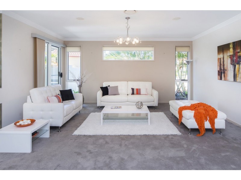 2130 Carlton Drive, Hope Island QLD 4212