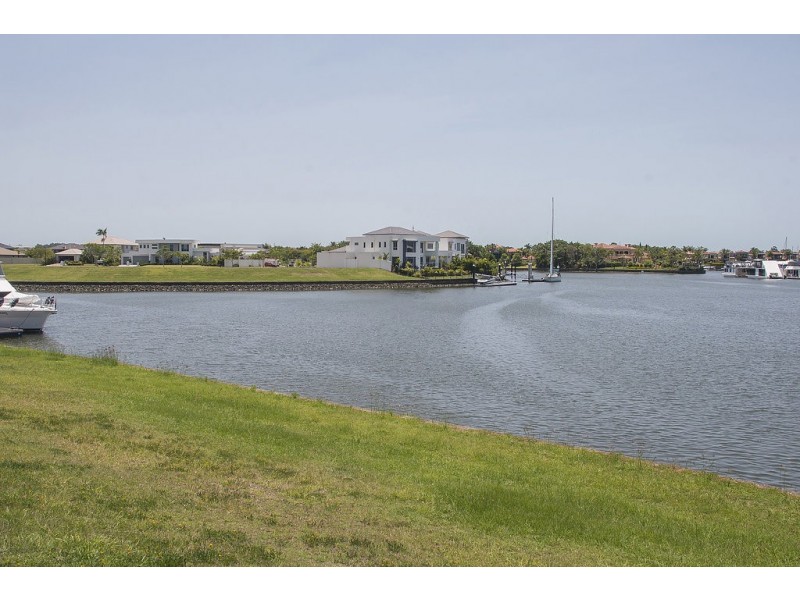 2214 (Lot 14) Taromeo Court, Hope Island QLD 4212